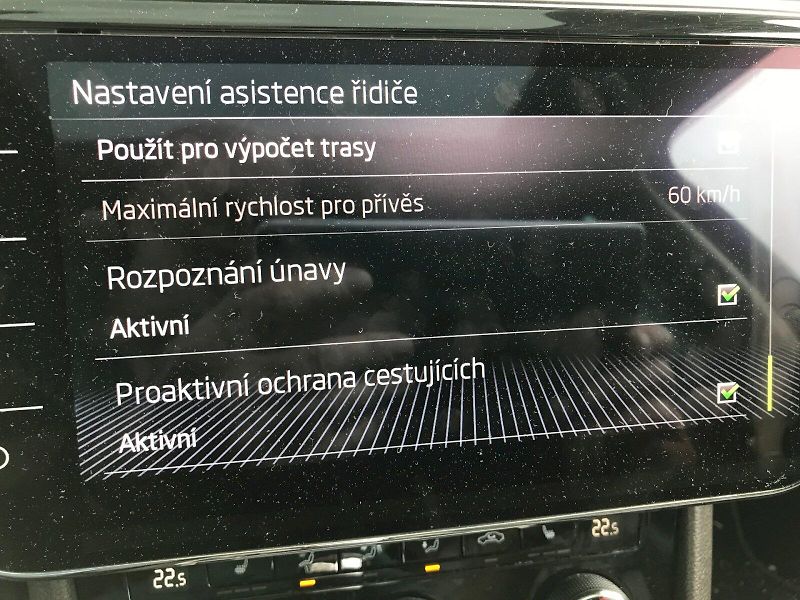 Škoda Superb (2020) GRT L K TS 200/2.0 A7A - fotka 9 z 35