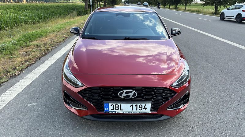 Hyundai i30 (2024) Fastback - fotka 1 z 21