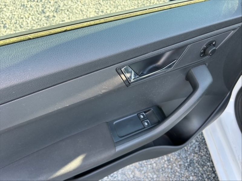 Škoda Fabia 1,0 TSI 70 Ambition - fotka 11 z 11