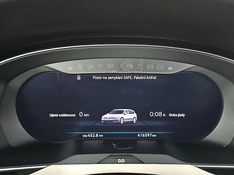 Volkswagen Passat (2018) 2.0TDI 140kW DSG R-line DSG 4x - fotka 11 z 35