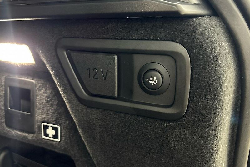 BMW X7 xDrive40d - fotka 8 z 25