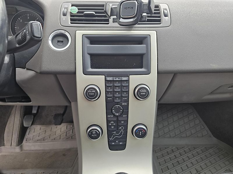 Volvo S40 (2007) 2.0D  - fotka 12 z 17