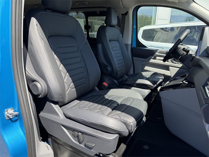 Ford Tourneo Custom (2025) Titanium X L2, Tourneo, 2.0 Ec - fotka 9 z 22