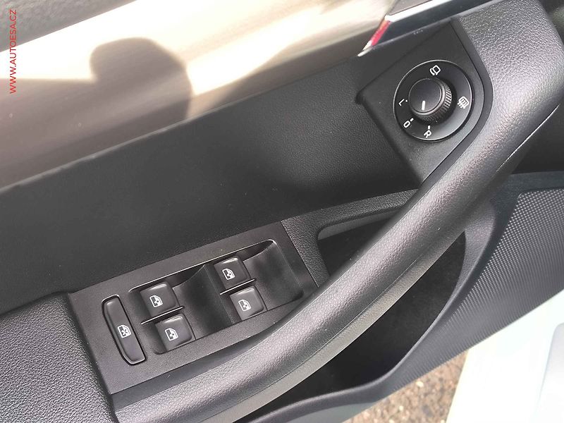 Škoda Octavia (2019) 2.0TDI, DSG, navi, LED - fotka 23 z 25
