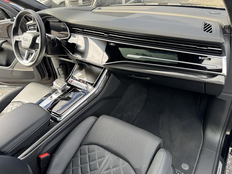 Audi SQ7 SQ7,373kw,7míst,ČR-1.maj. - fotka 33 z 51
