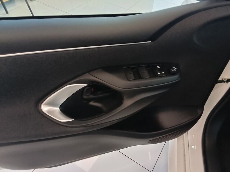 Toyota Yaris 1.5i 92KW 2024 - fotka 6 z 9