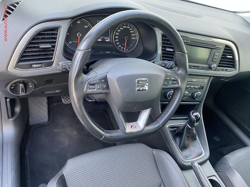 Seat Leon (2014) 2.0 TDi, LED, TZ, navi - fotka 12 z 17