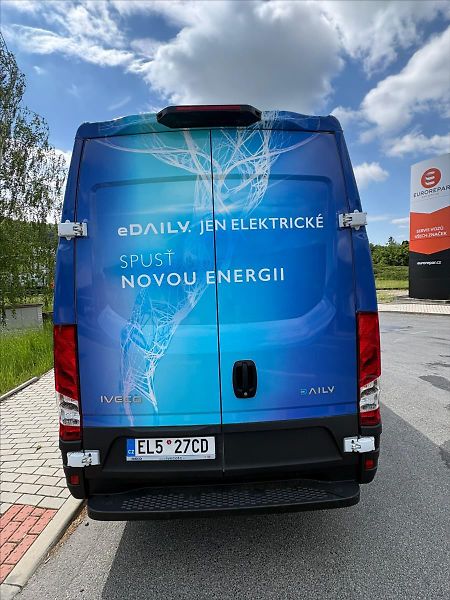 Iveco Daily 0,0 E 12cm3 - fotka 6 z 24