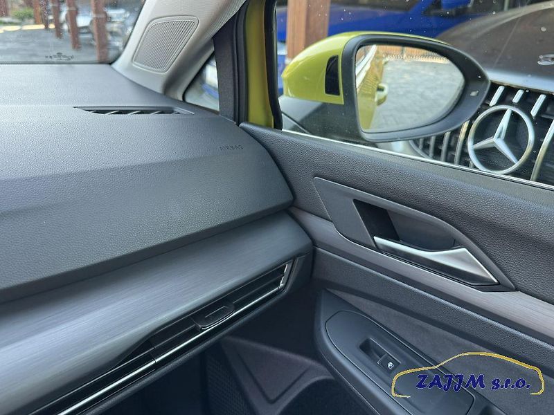 Volkswagen Golf 2.0TDI 110kw DSG + kamera - fotka 26 z 51