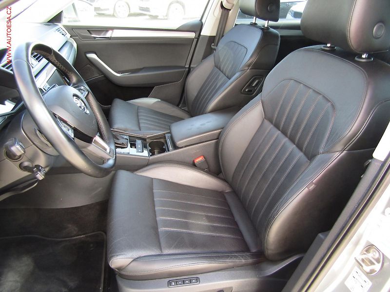 Škoda Superb (2015) 2.0 TDi, Style, DSG - fotka 9 z 22