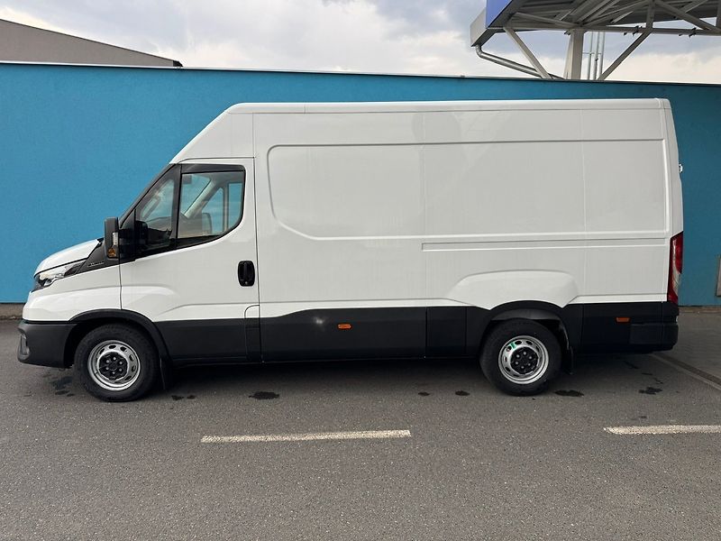 Iveco Daily (2026) 35S14 V L2H2 NOVÉ - fotka 2 z 49