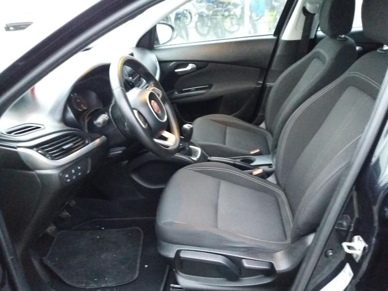 Fiat Tipo 1.3JTD,70kW,SERVI.KNÍŽKA,KLIMA - fotka 15 z 22