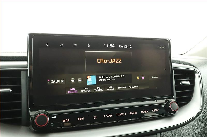 Kia Ceed (2021) 1.5 T-GDI MHEV, Automat, ČR - fotka 10 z 16
