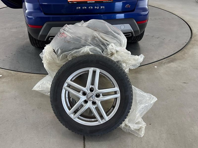 Seat Arona FR - fotka 28 z 28