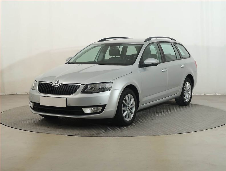 Škoda Octavia (2017) Ambition 1.6 TDI, Serv.kniha - fotka 2 z 15