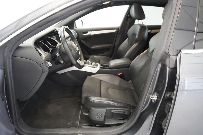 Audi A5 2,0 TDI S-LINE AUTOMAT - fotka 11 z 26