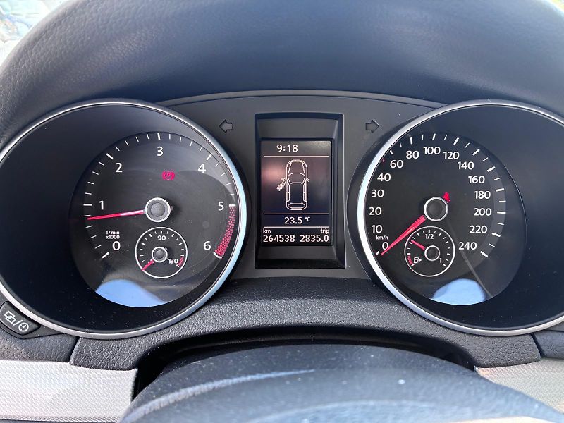 Volkswagen Golf (2012) - fotka 12 z 12