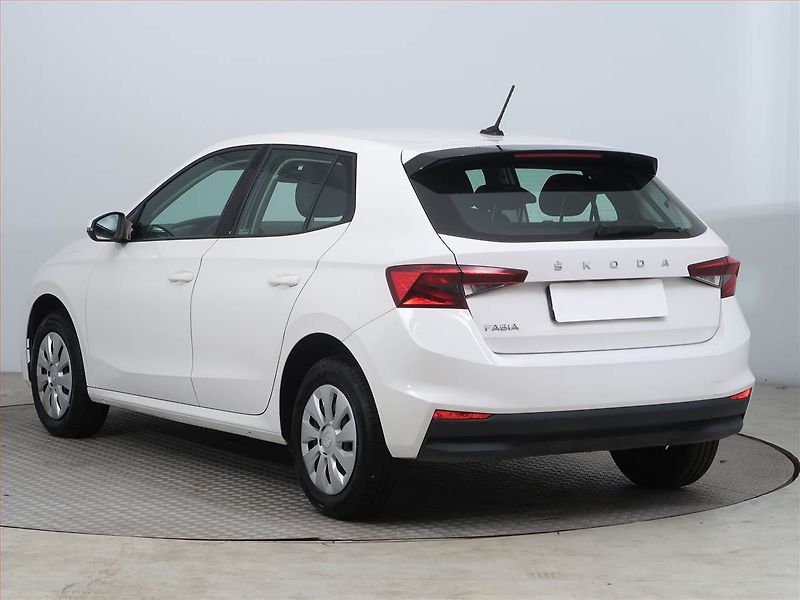 Škoda Fabia (2023) Ambition 1.0 TSI, Serv.kniha - fotka 4 z 14