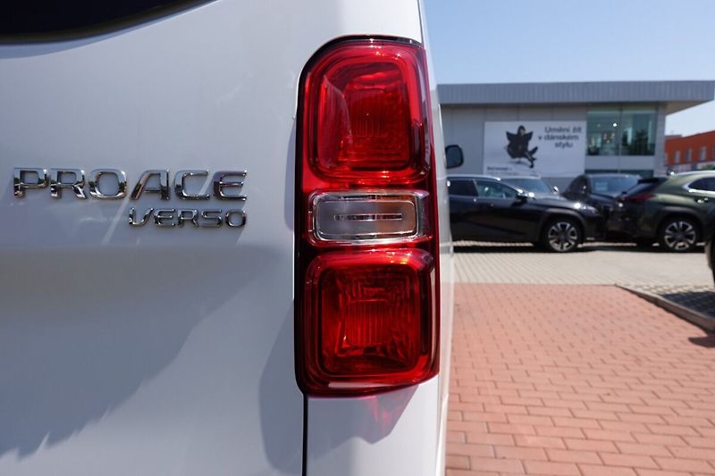 Toyota ProAce Verso 2.0 Diesel 177 - 8 AT VIP 7S S - fotka 37 z 38