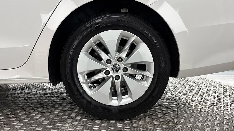 Škoda Octavia 2.0 TDI Ambition Combi - fotka 19 z 26