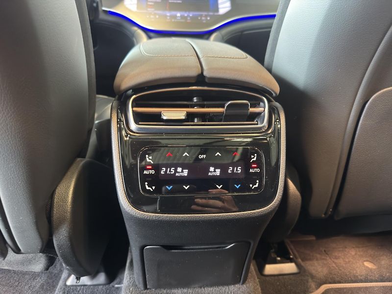 Mercedes-Benz EQS (2023) 580 4MATIC SUV - fotka 23 z 25