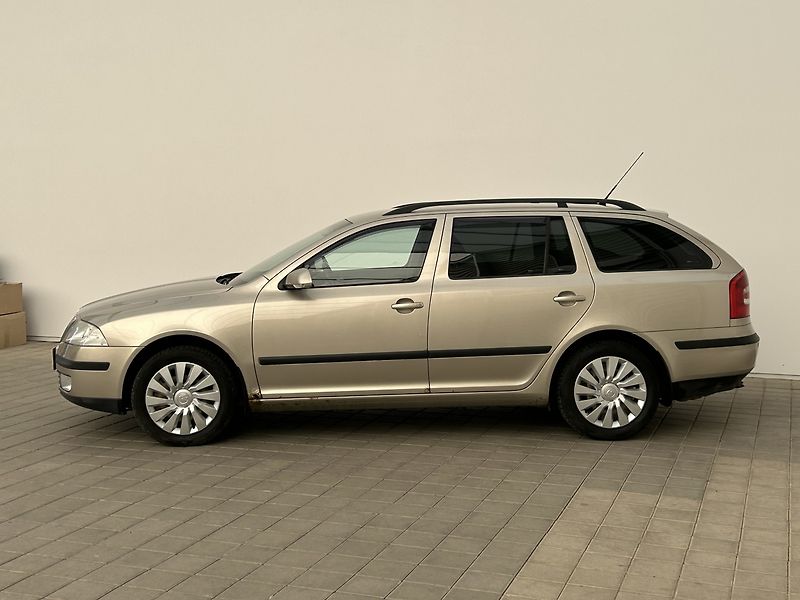 Škoda Octavia 2.0 TDI Elegance - fotka 3 z 24