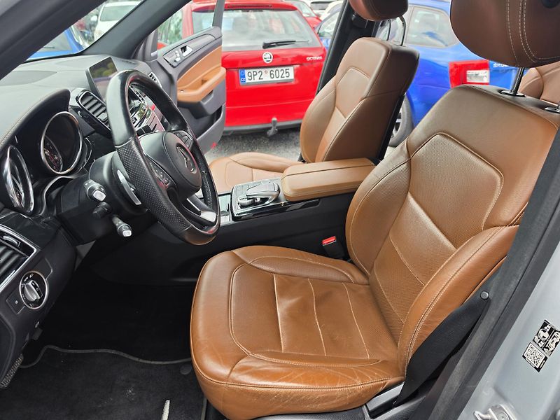 Mercedes-Benz GLS 350CDI 4-MATIC AMG Harman - fotka 18 z 27