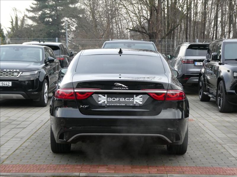 Jaguar XF 2,0 D200 R-Dynamic S,1M,ČR,DPH - fotka 8 z 36