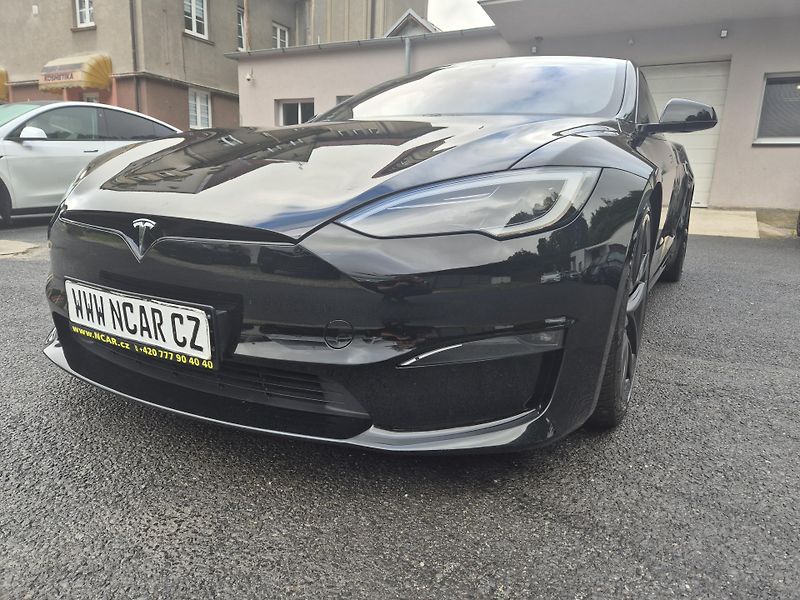 Tesla Model S PLAID PERFORMANCE - fotka 45 z 47
