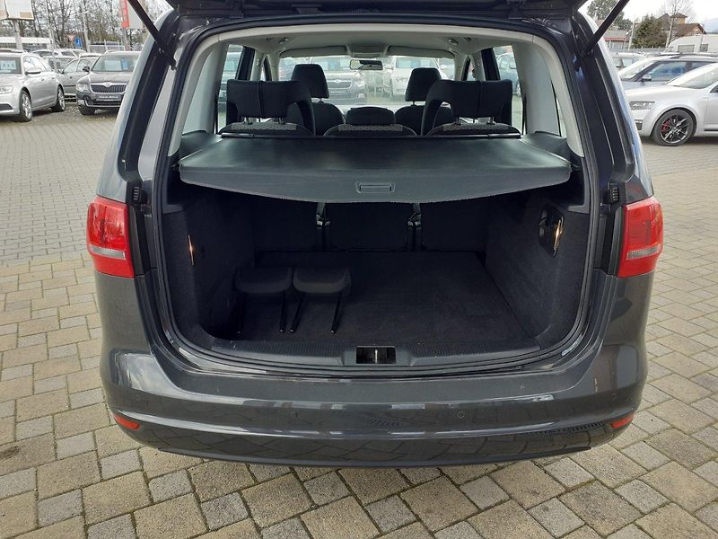 Volkswagen Sharan (2011) 2.0 TDi TREND - fotka 19 z 35