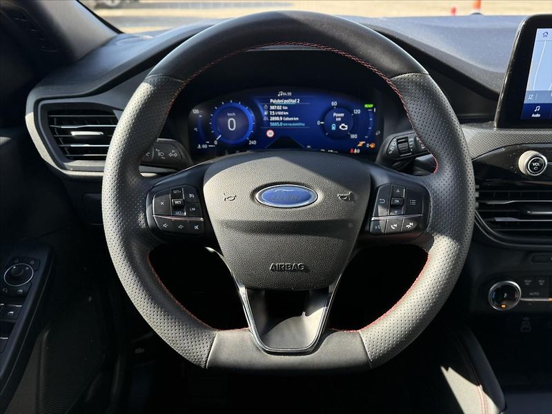 Ford Kuga 2,5 HEV 140kW ST-Line - fotka 18 z 25