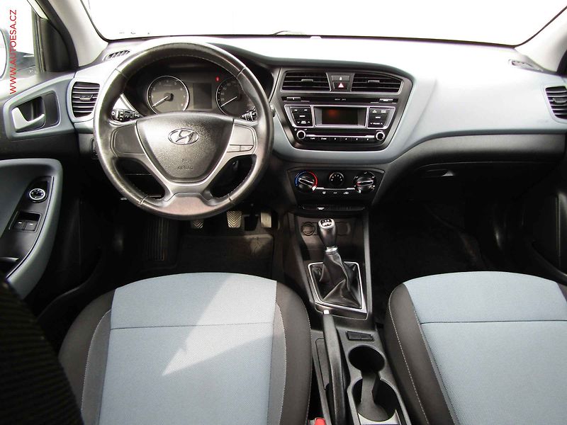 Hyundai i20 (2017) 1.2 16V, ČR, AC - fotka 8 z 15