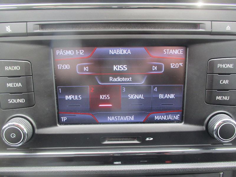 Seat Leon 1,2TSi 77kW STYLE FULL LED - fotka 19 z 48