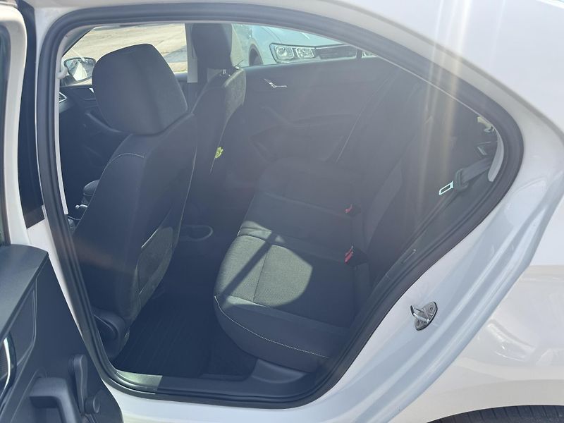 Škoda Rapid - fotka 8 z 11