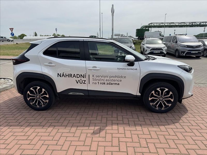 Toyota Yaris Cross 1,5 Style 4x4 - fotka 4 z 12