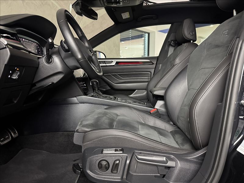 Volkswagen Arteon Shooting Brake 2,0 TDi  DSG R-Line LED Assist - fotka 24 z 50