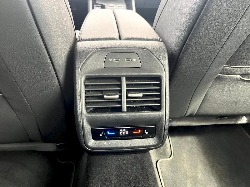 Škoda Superb (2024) kombi L & K 2.0 TDI 110 kW 7°D - fotka 23 z 35