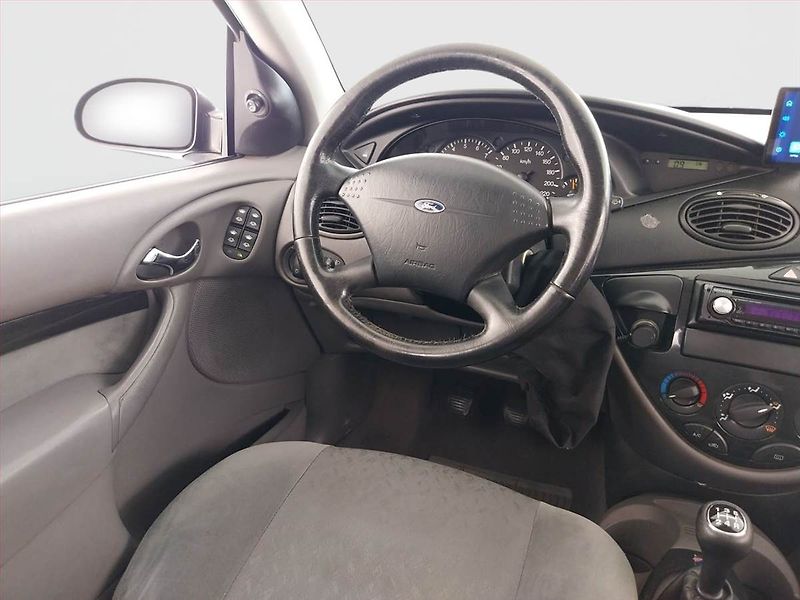 Ford Focus (2001) 1.6 16V, po STK, Klima - fotka 7 z 20