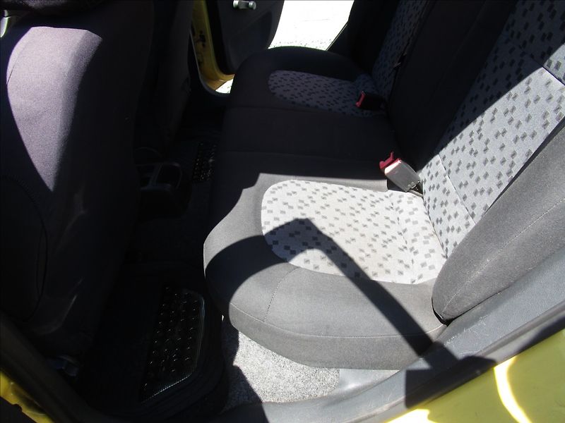 Škoda Fabia 1.2HTP - fotka 25 z 37