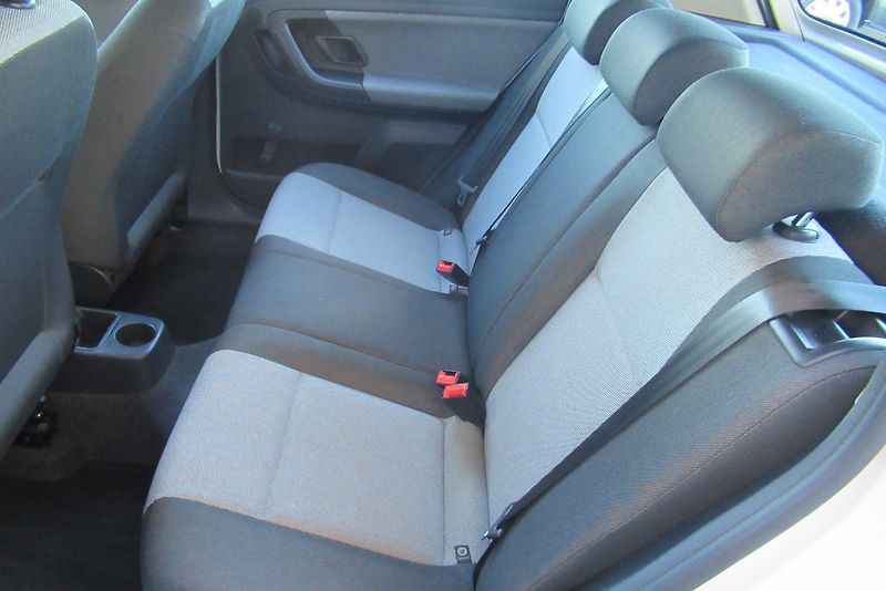 Škoda Fabia 1.2 KLIMA SADA KOL - fotka 16 z 24
