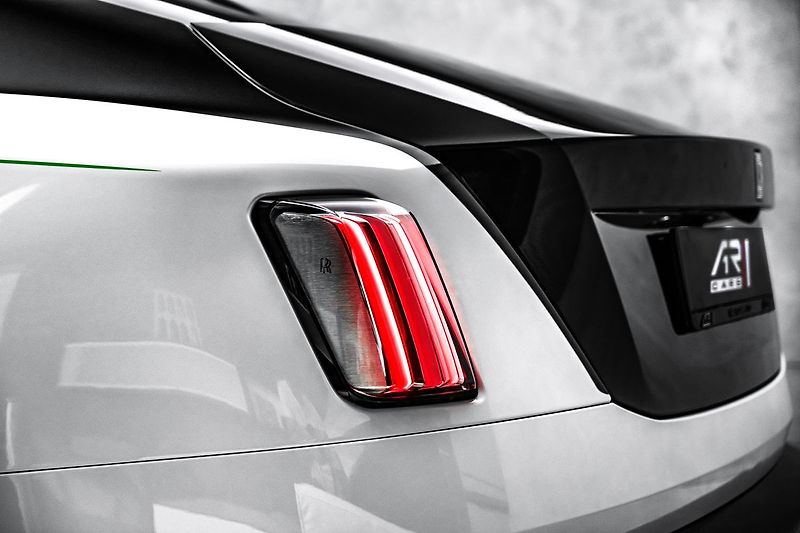 Rolls-Royce Spectre - fotka 8 z 29