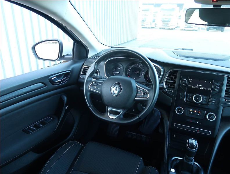 Renault Mégane (2020) 1.3 TCe, Tempomat - fotka 7 z 17