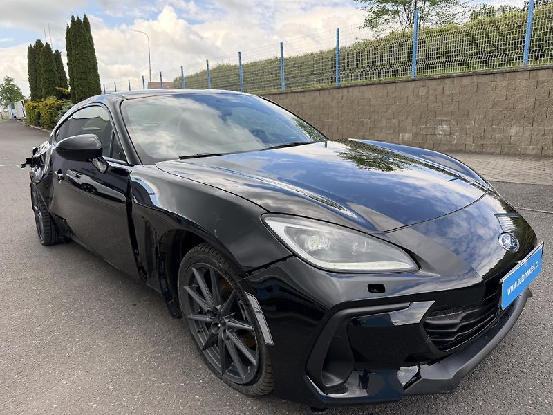 Subaru BRZ 2,4i 172kW 1800km - fotka 2 z 19
