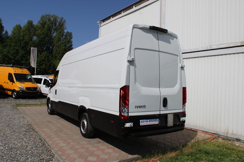 Iveco Daily 35S160 2,3 Hi-Matic XXL 18cm3 - fotka 5 z 22