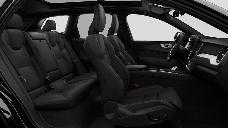 Volvo XC60 (2026) B5 AWD AUT BLACK EDITION ULTRA - fotka 4 z 11