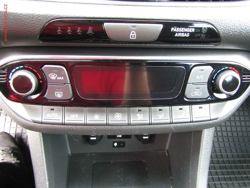 Hyundai i30 (2021) 1.0 T-GDi, 1.maj,ČR, AT - fotka 14 z 21