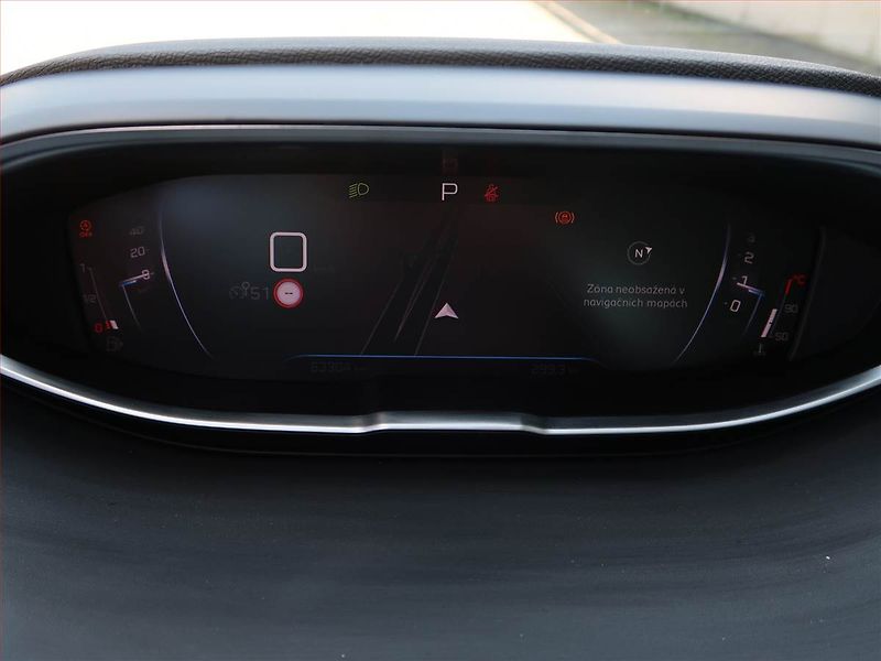 Peugeot 3008 (2022) 1.2 PureTech - fotka 11 z 18