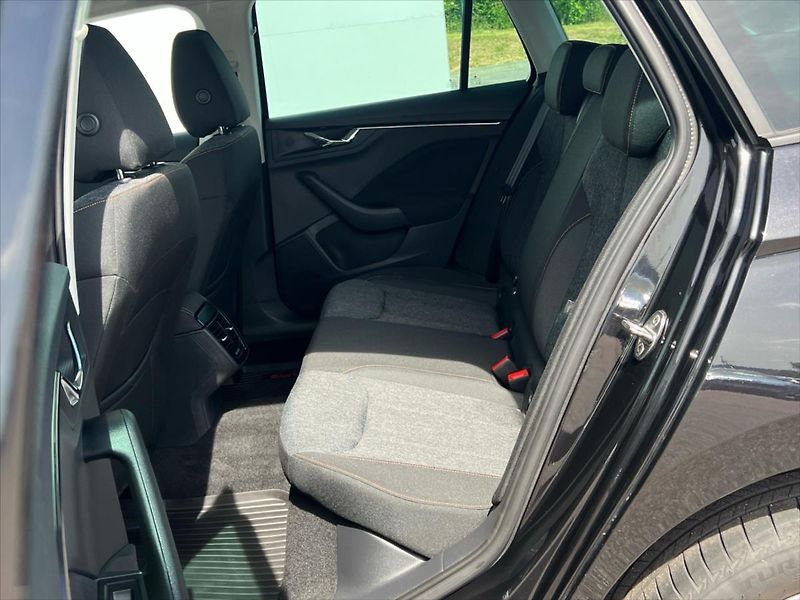 Škoda Kamiq 1,0 TSi 81 kW AMBITION - fotka 13 z 25