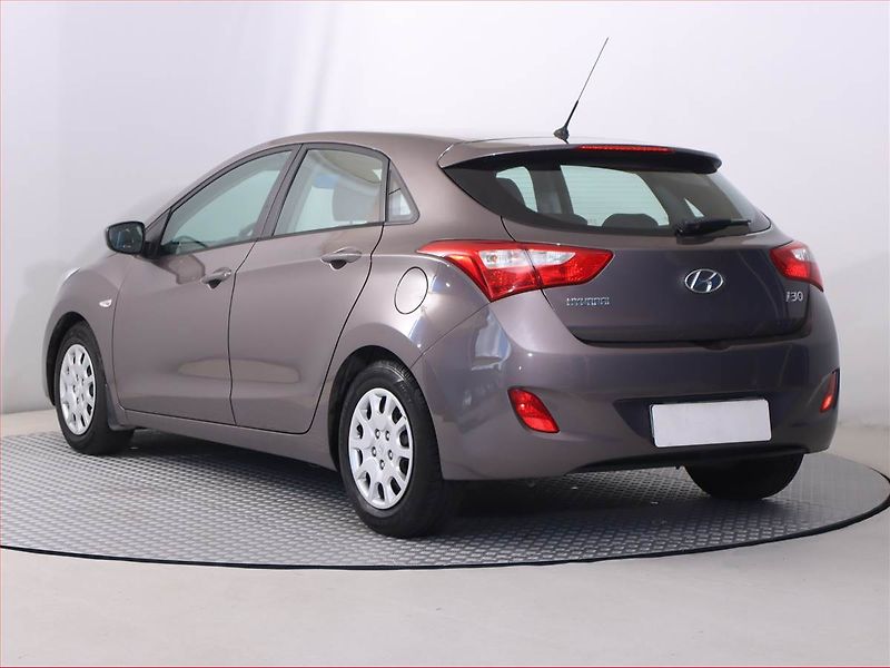 Hyundai i30 (2014) 1.4 CVVT - fotka 4 z 14