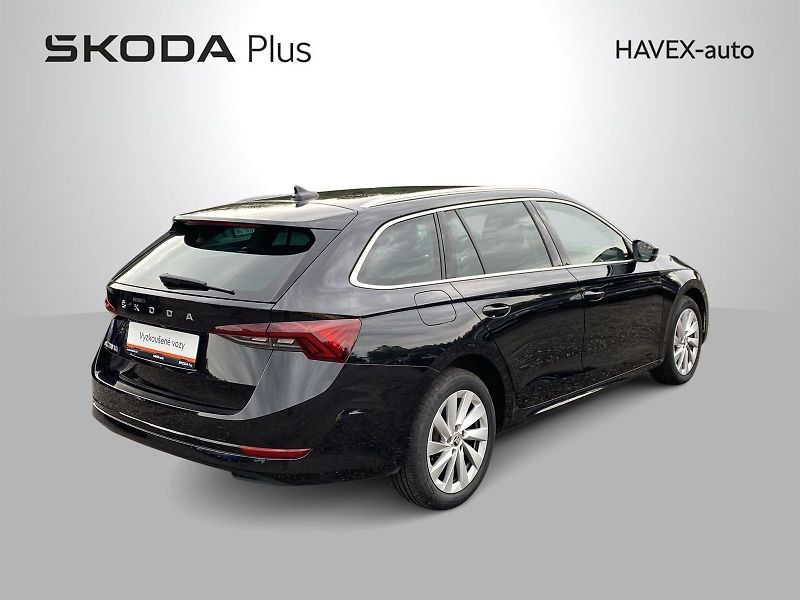 Škoda Octavia (2024) Combi 2.0 TDI DSG Style+ - fotka 2 z 35